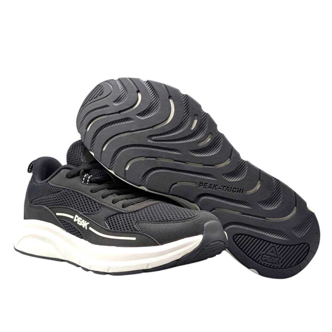 WALKING SHOES